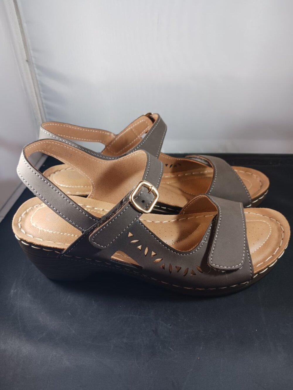 Patrizia Spring Step Women's Wedge Sandals size 39 US size 8.5M